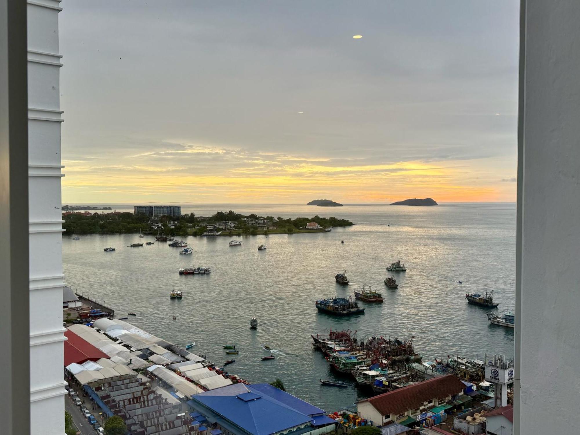 The Shore Executive Suites By Ys Luxury Kota Kinabalu Exteriér fotografie