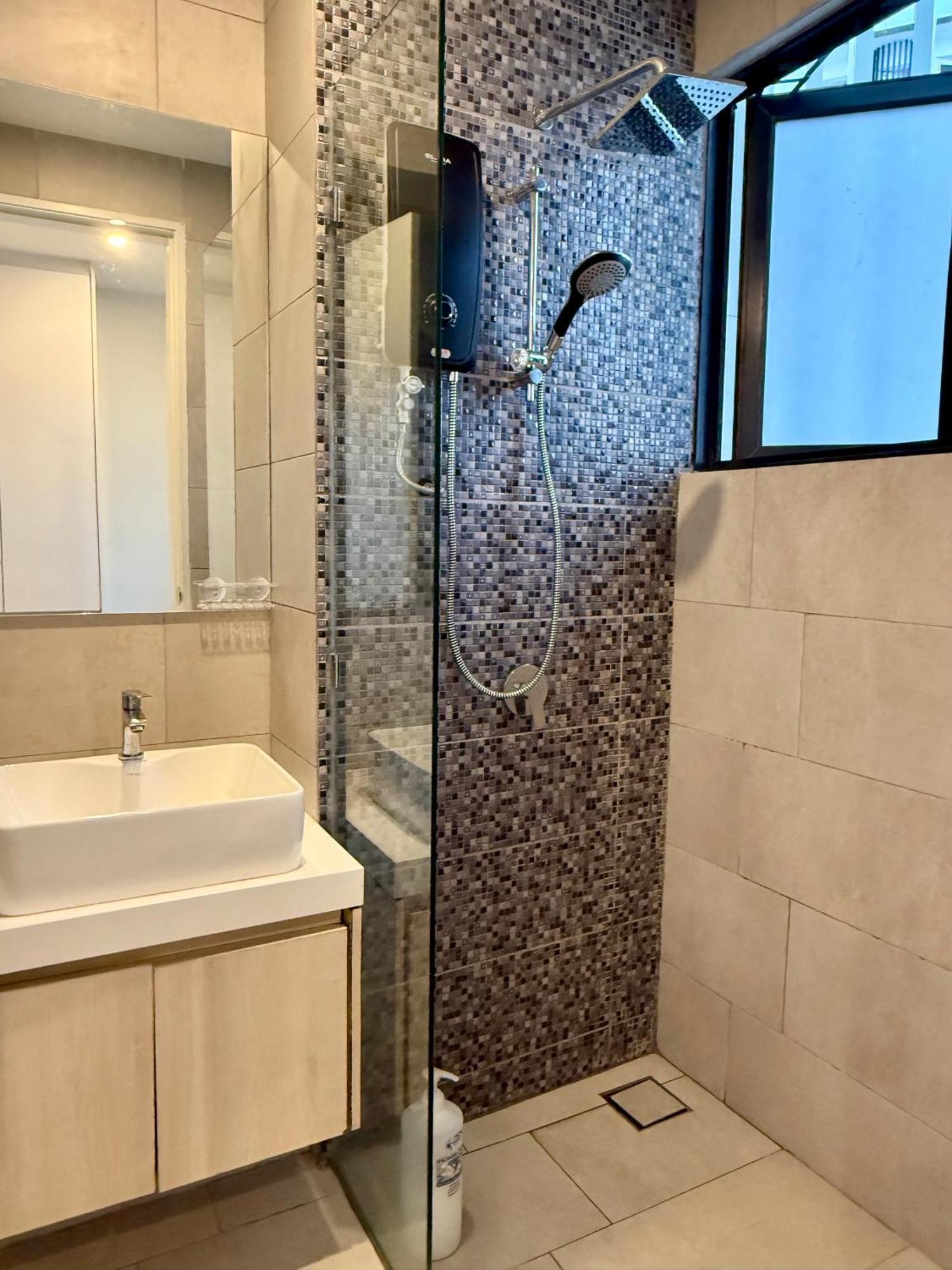 The Shore Executive Suites By Ys Luxury Kota Kinabalu Exteriér fotografie